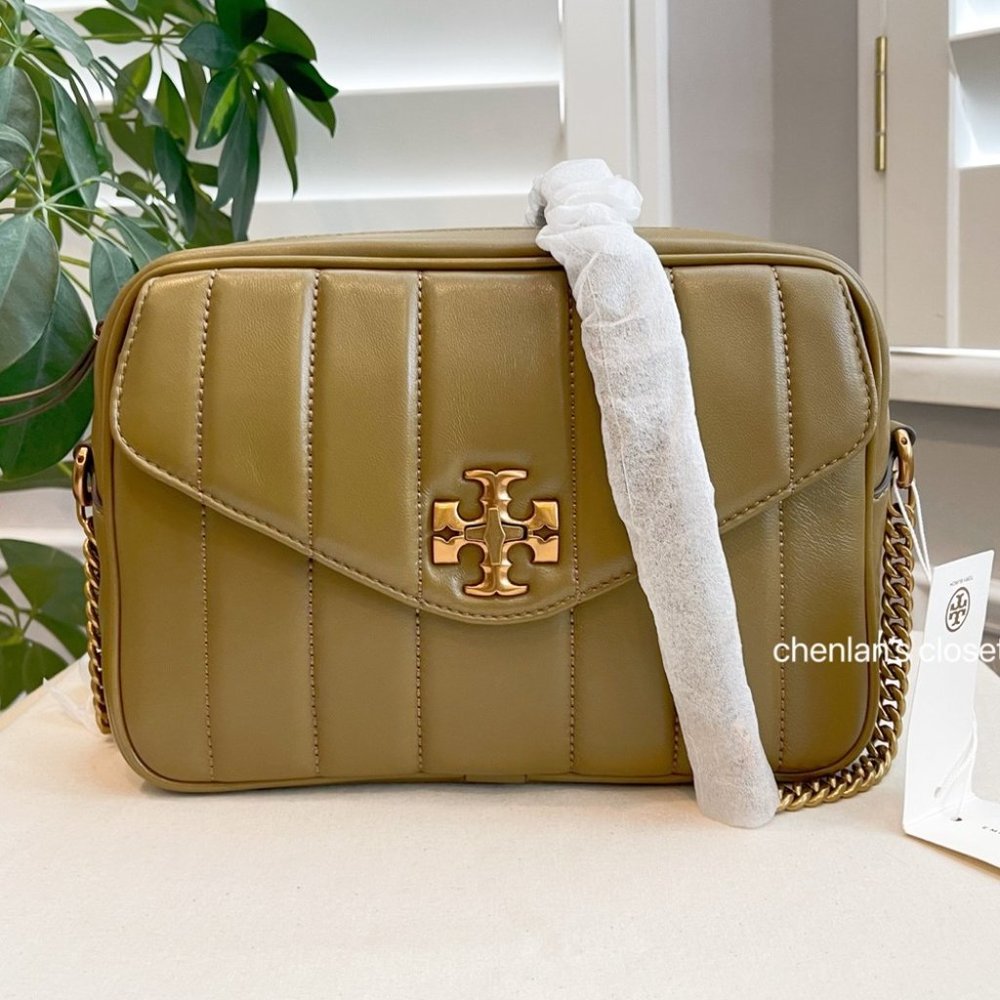 🔥NeW! Tory Burch Kira Quilted Camera Bag - Picture 3 of 17